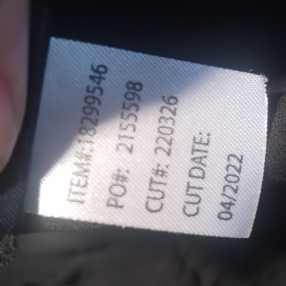 ✨Torrid Button V-Neck Black Top - Picture 8 of 8